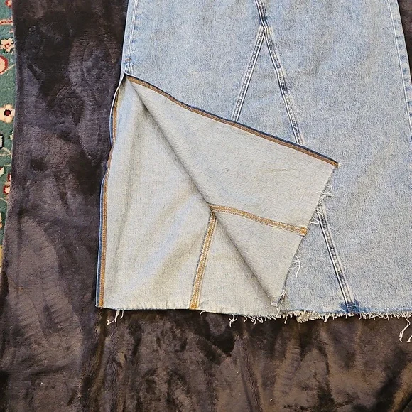 COPY - Levi's Denim Maxi Skirt - Picture 2 of 8